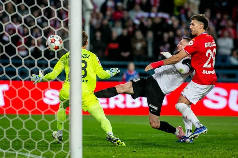 Wisła-Puszcza 2:2: remis z konsekwencjami dla tabeli